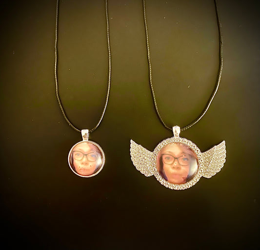 Iced-Out Memorial Pendant – Where Street Style Meets Sentiment